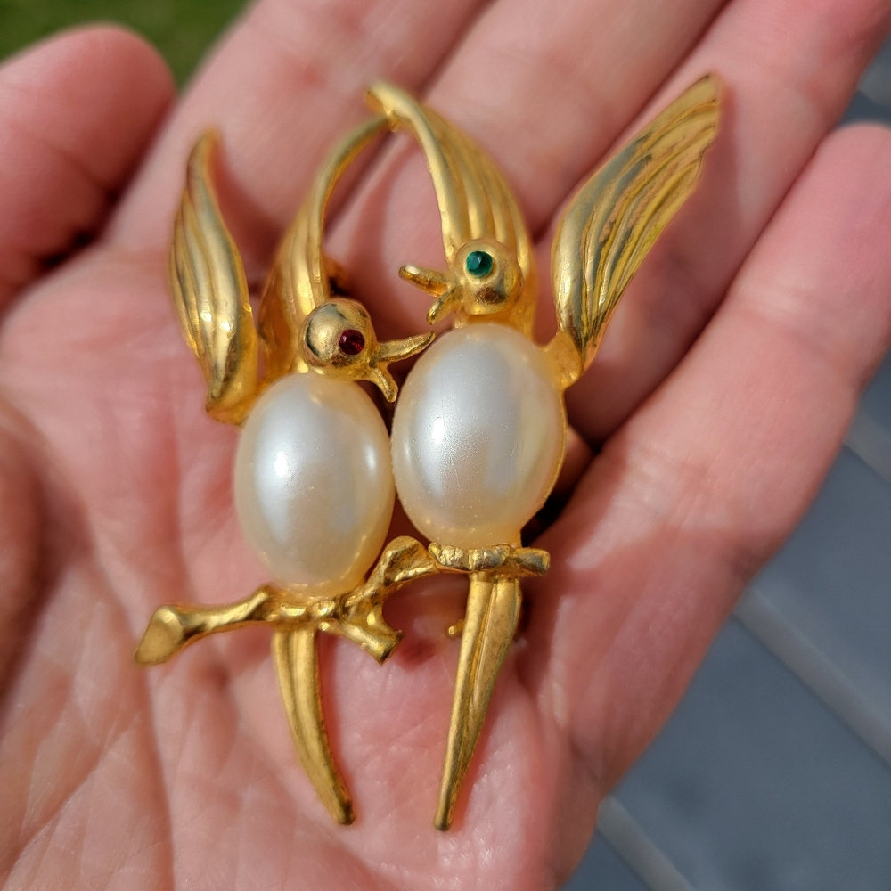 Brooch  Birds on Branch ~ Gold-tone Metal Faux Pearl Rhinestone Eyes FINAL PRICE - Picture 3 of 16